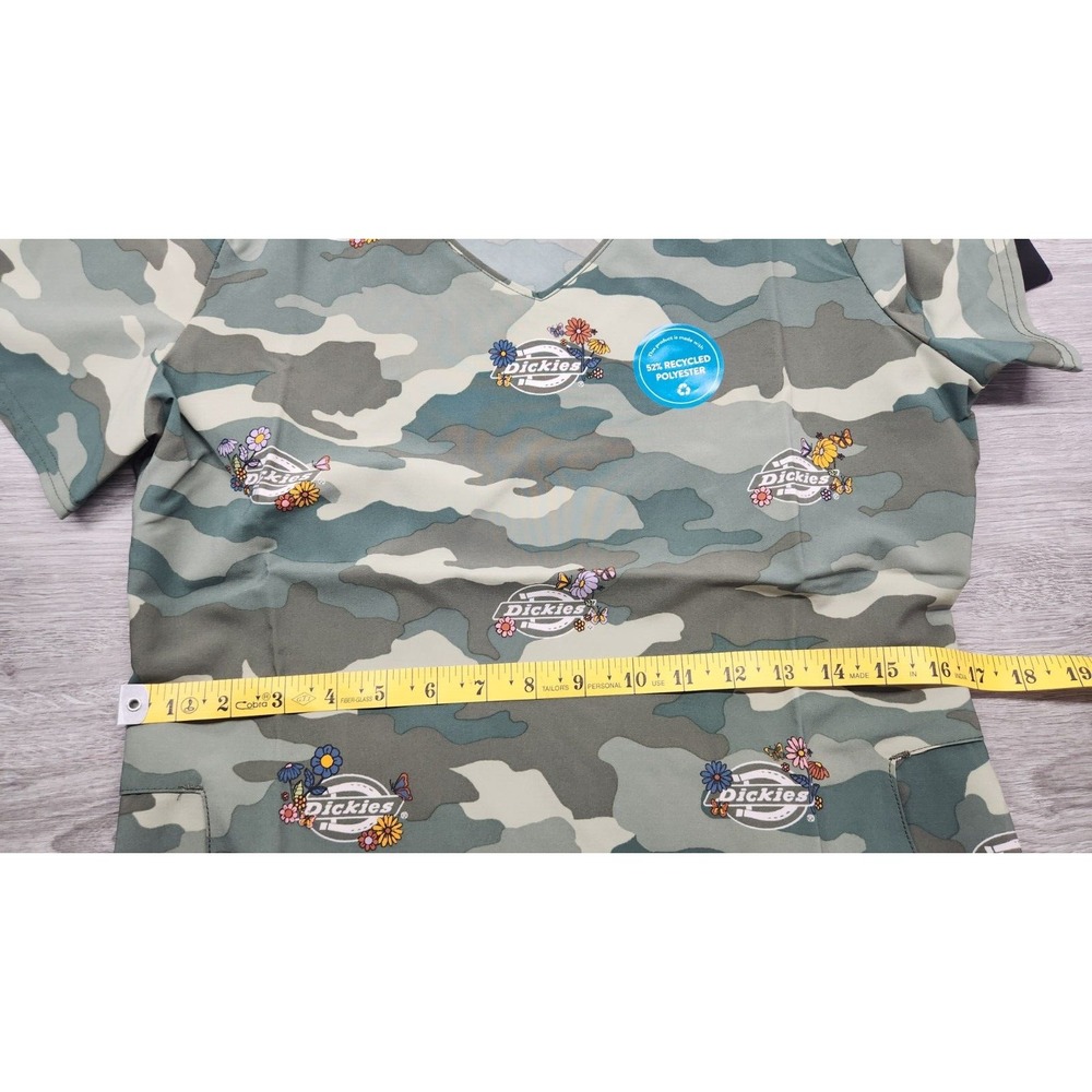 Dickies EDS Women Scrubs Top V-Neck DK853, Small S Ditsy Bloom Camo NWT - Picture 13 of 13